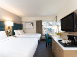 Crystal Lodge