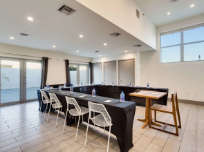 Clinton Hotel South Beach