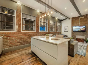 Host Apartments Bands Warehouse II