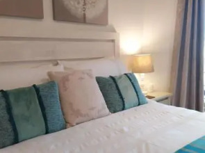 The Annexe, Mockbeggar