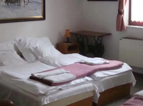 Hotel Lvai
