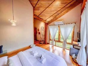 Lomhaijai Homestay