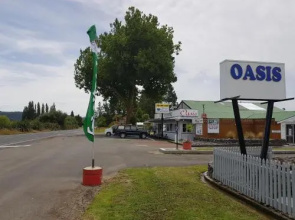 Oasis Motel & Holiday Park