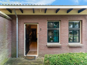 Cosy Apartment in Sint Maartensbrug Near the Beaches