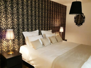 Table Et Chambre Particuliere