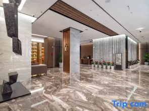 Haofeng Wyndham Hotel (Lincang Municipal Government Yulong Lake Park)