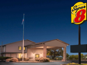 Super 8 by Wyndham Florence, CO