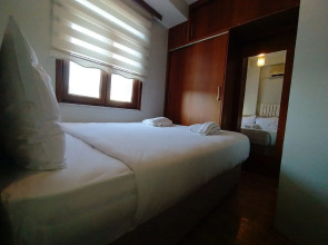 Omar Sultan Park Suites