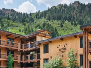 Updated 2BR in the Heart of Aspen