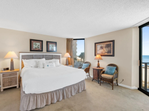 Summerhouse Beach Resort by PHG