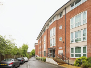 2 Bed Apartment - Sleeps 5 - Wifi - Parking - Pets