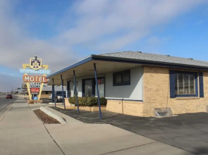 Thunderbird Motel