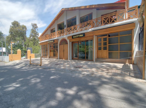 OYO 13755 Woodstock Inn