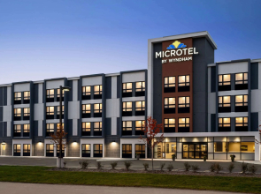 Microtel Inn & Suites by Wyndham Aurora