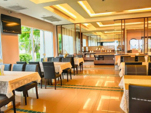 Seapine Beach Golf and Resort Hua Hin