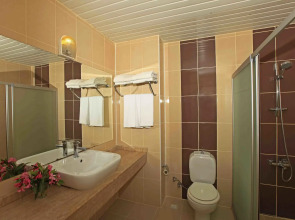 Sun City Apartments & Hotel