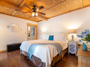 Mystic Hill Suites