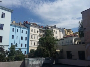 Apartment for 10 Guests Top Center of Prague