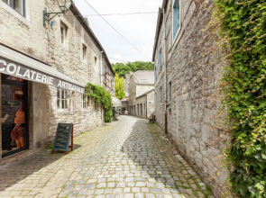 Spacious Durbuy Group Stay