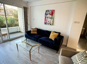 200M From Beach 2 Bedroom