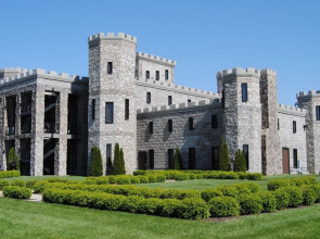 CastlePost