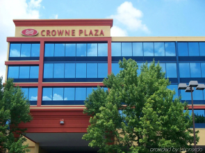 Crowne Plaza Hotel Reading