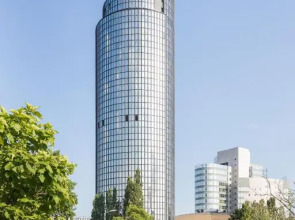 Spacious 2BDR Apartment with Beautiful Terrace