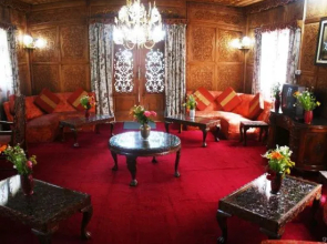 Mother India Group of houseboats.