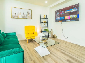 Newly Remodeled 2b2b APT Near Pasadena Old Town