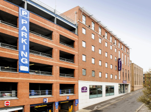Premier Inn Luton Town Centre