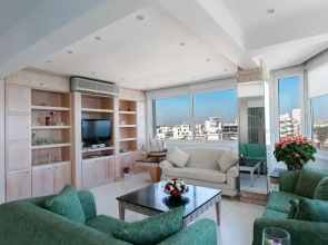 Laila's Seaview Penthouse Apartments