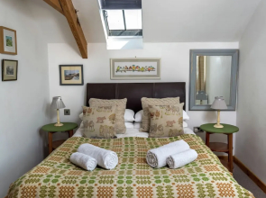 Cottage Consisting of Luxury Like a Rain Shower and Ideally Situated in Crai