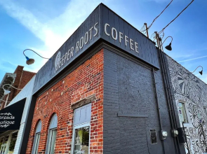 Oakley Square 3br Charmer - Total Walkability 3 Bedroom Home by RedAwning