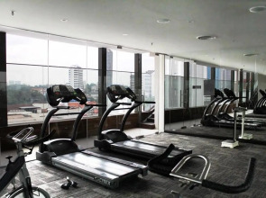 Pacific Express Hotel Central Market