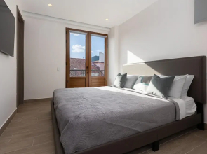 The Danian Condo by Acomodo Casco Viejo