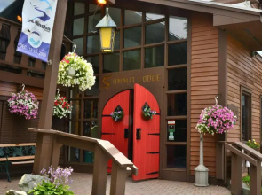 Summit Lodge