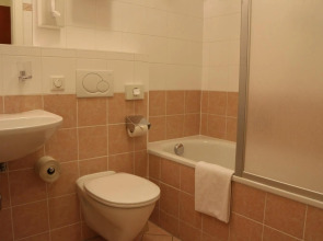 SUITE HOTEL 900m ZUR OPER