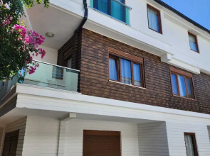 Lara Breeze Homes