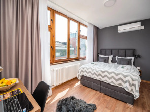 Modern and Bright Studio - Main Street