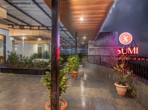 Queens Yard Suites & Spa By Sumi Yashshree