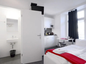 Hitrental Station Apartments