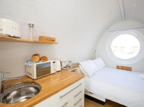 Sea Breeze Ark 900 Boat