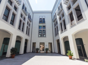 Appartamento Rosso at Palazzo Quaroni