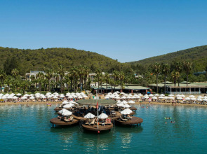 Green Bay Resort & Spa