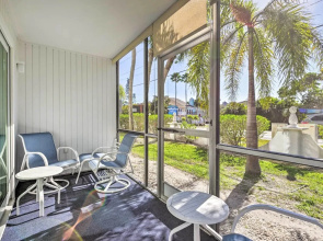 Walk to Beach: Condo w/ Pool & Patio In Sarasota!
