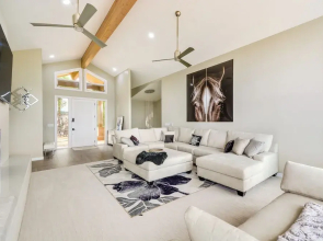 Prescott Gem: Hot Tub & Mtn Views, 7 Mi to Dtwn