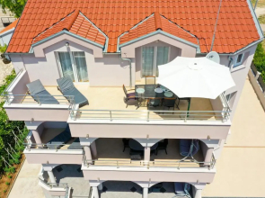 Apartments Tony
