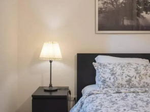 Escape Apartmemt Steps to Downtown Center Mall in Mirador Norte