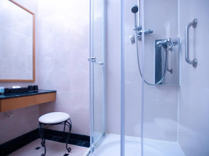 Anya Nana @ Sukhumvit