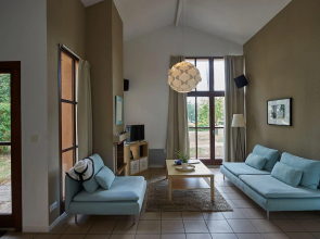 Luxurious detached villa in a nature reserve with a castle